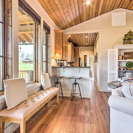 Cozy Glenville Cabin With Porch, Hike To Waterfalls!